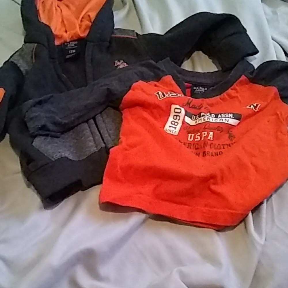 Sweater w/ long sleeve jersey shirt..